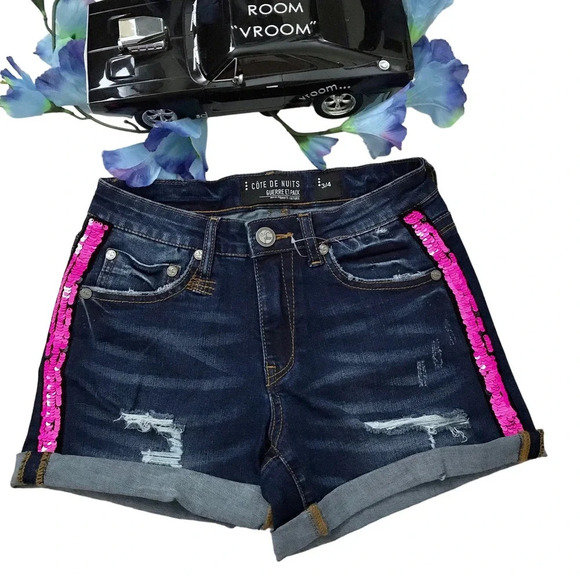Cote De Nuits NWOT Shorts for Juniors/Women 3/4 - Picture 2 of 6